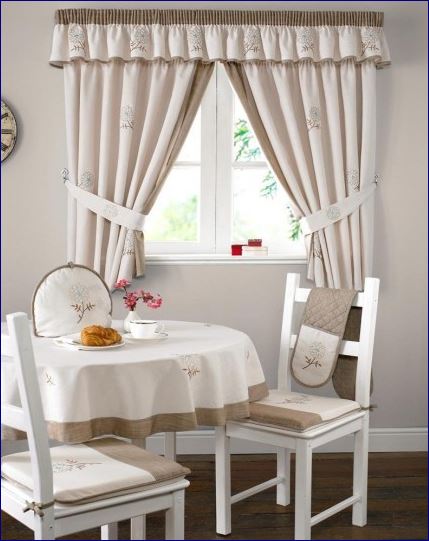 Tende shabby chic: 5 tipi a confronto notizie in vetrina m.m. Tende shabby chic on line