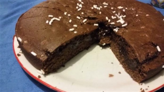 Torta farcita al cioccolato