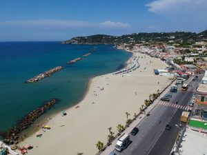 Ischia: spiaggia della Chiaia