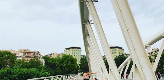 Ponte della musica lezione di yoga