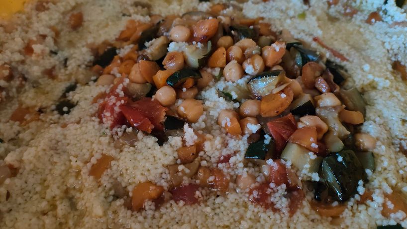 Couscous condito con verdure