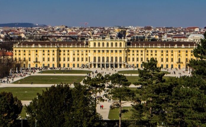  Castello di Schönbrunn: un gioiello barocco a Vienna